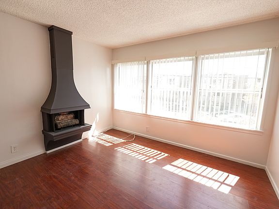 3rd image of 10977 National Blvd #10977