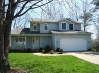 6885 Weatherby Dr, Mentor, OH 44060