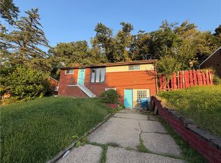 402 Elias Dr, Pittsburgh, PA 15235