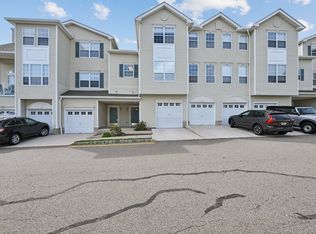 7 Wildflower Ln #7, Morristown, NJ 07960