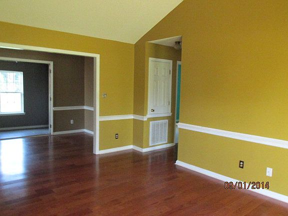 3rd image of 120 Tall Pines Dr