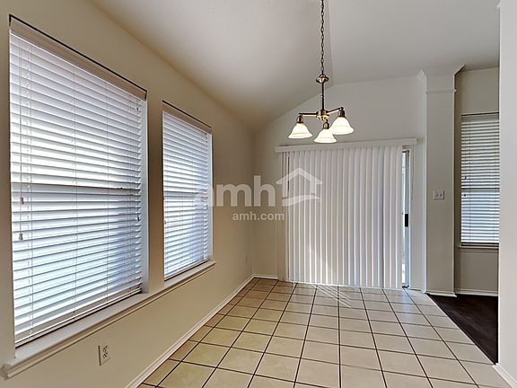 5th image of 9845 Willowick Ave