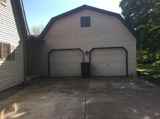 1962 Durkees Ferry Rd, West Terre Haute, IN 47885