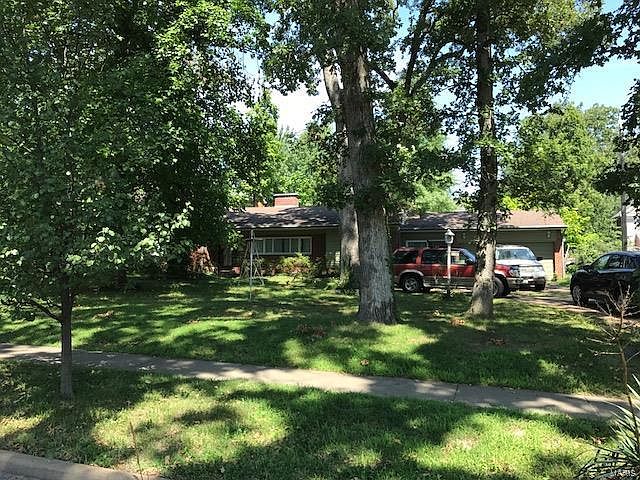 1st image of 625 Scott Ave