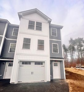 7D The Crossings at Village Center Drive, Barrington, NH, 03825