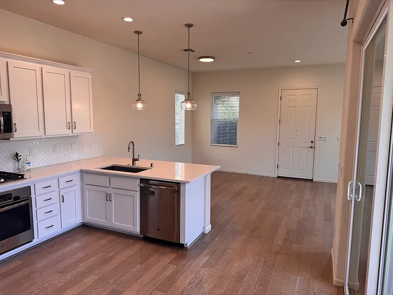4389 Natomas Central Dr — Photo 8
