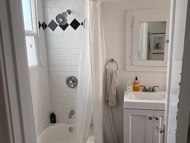 1141 Echo Park Ave #201 — Photo 20
