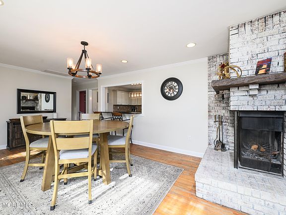 3rd image of 431 Walnut Street