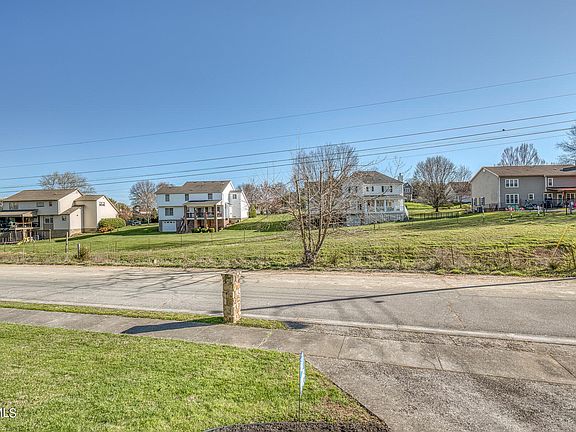 4th image of 4201 Wayland Blvd