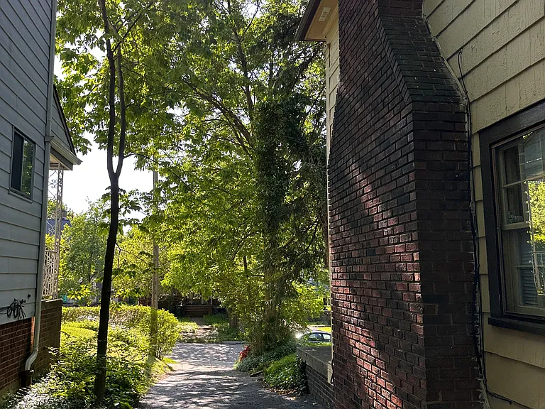 2331 S Overlook Rd N — Photo 39