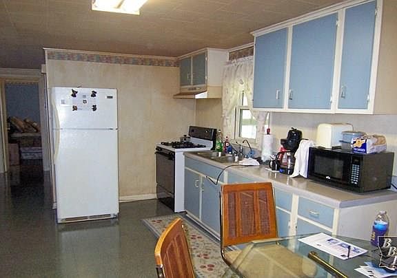 3rd image of 104 Berwood Dr