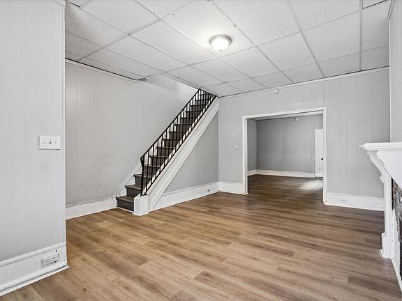 2nd image of 4277 Mantua Ave