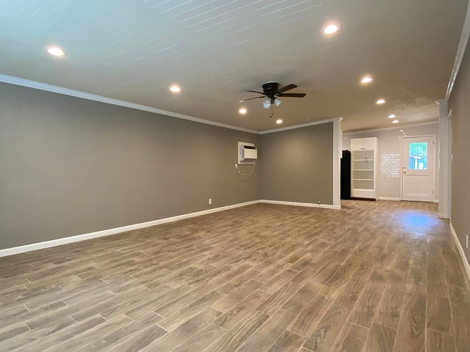 Living and Dining Room off kitchen