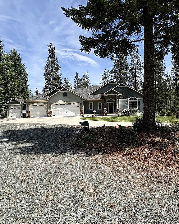 1st image of 868 Hogans Way