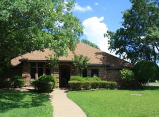 1118 Chimneyrock Trl, Garland, TX 75043