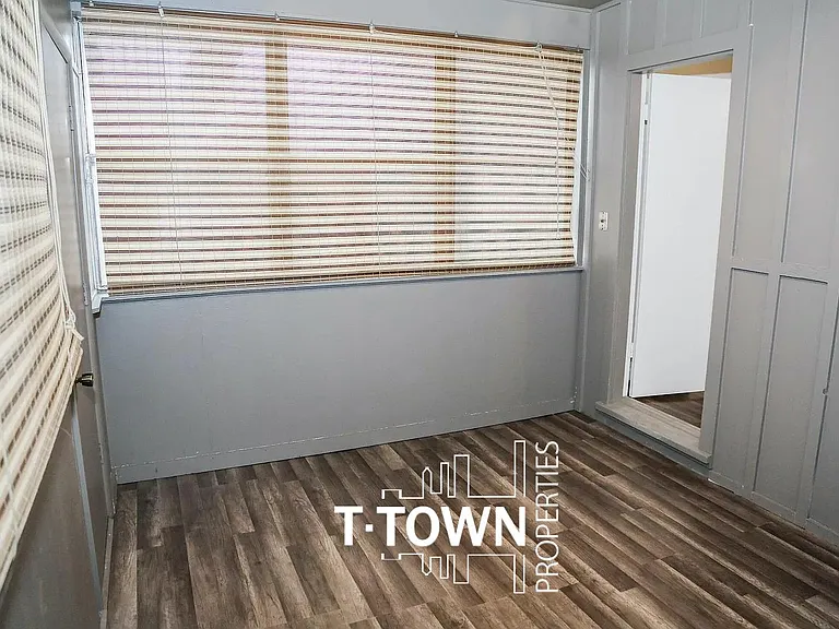5966 E 27th Pl — Photo 14