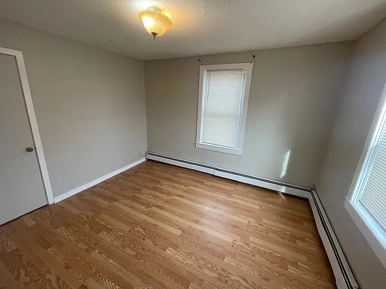5 Forest Ave #7 — Photo 4