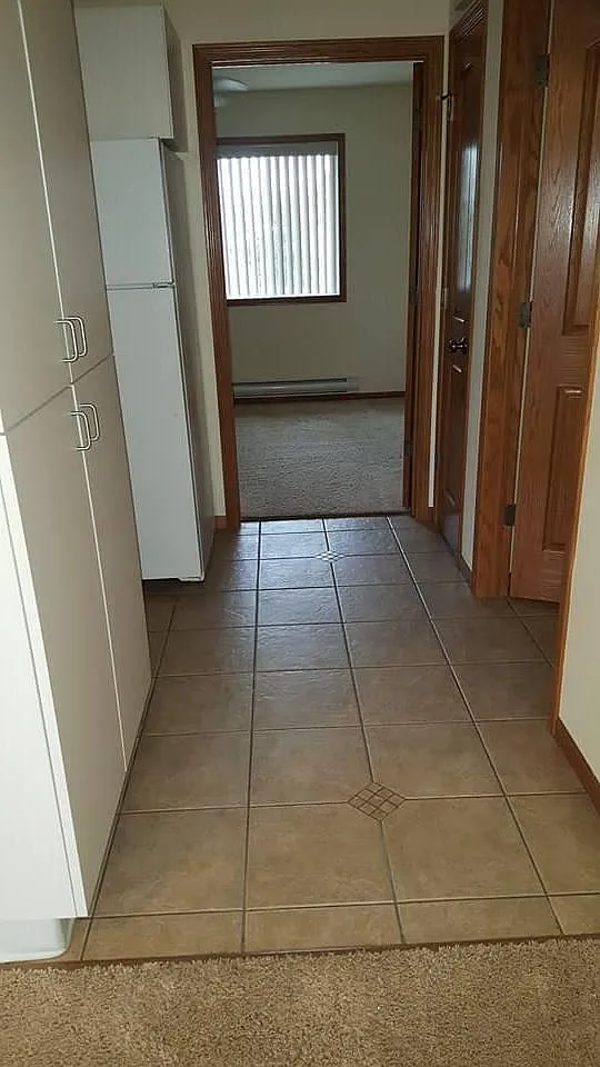 1 bed, $985 — Photo 4