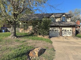 1913 S White Oak Dr, Wichita, KS 67207