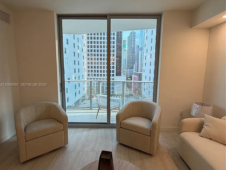 77 SE 5th St #1614 — Photo 5