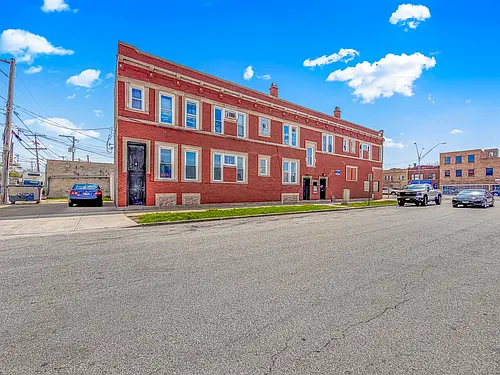 5720 W Cermak Rd #2F Photo 1