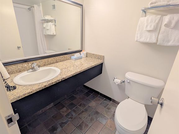 4th image of 1501 S Ocean Blvd. S #909