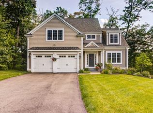 643 Shining Rock Dr, Northbridge, MA 01534
