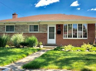 27254 Bonnie Dr, Warren, MI 48093