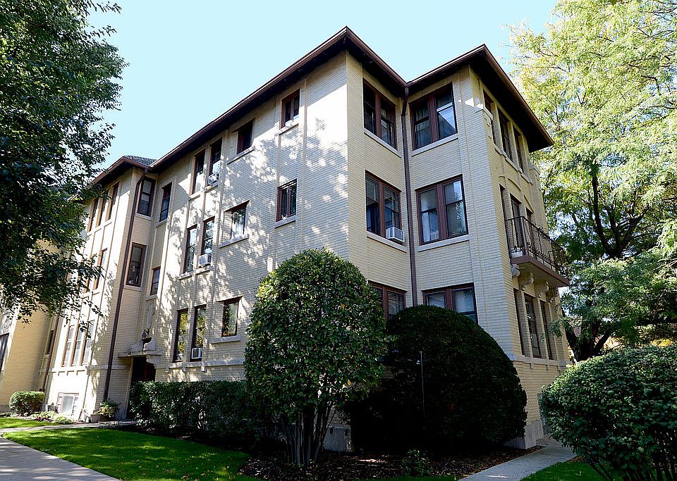 1st image of 949 Lake St APT A3