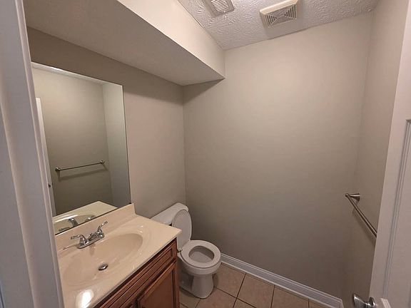 3rd image of 133 Chase Way #B