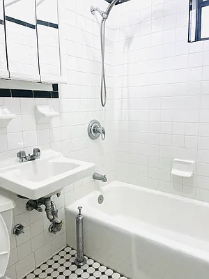 Rented by CitySites Real Estate Group | media 16