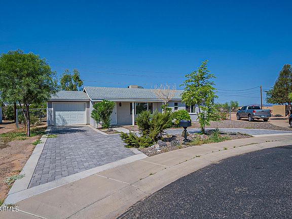 3rd image of 1296 N Ironwood Ln