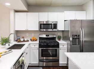 405 W 7th St APT 207, Charlotte, NC 28202