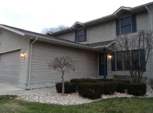 730 Victorian Woods Ct, Marysville, MI