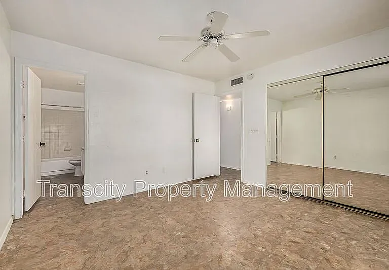 1111 W Summit Pl #24 — Photo 10