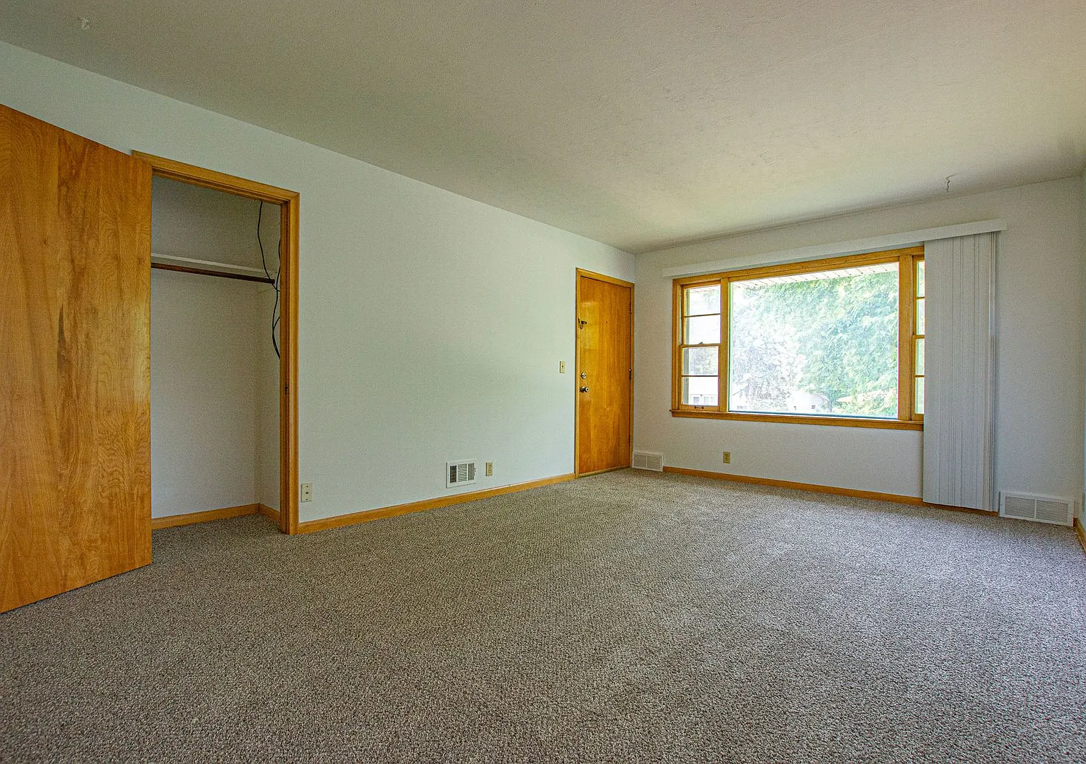 3328 South 82nd Avenue — Photo 4