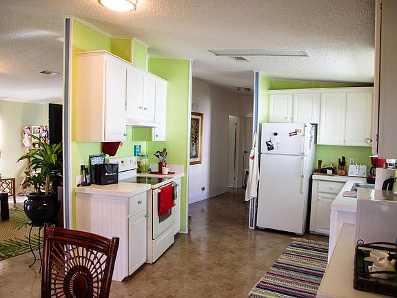 5th image of 451 Bimini Cay Cir