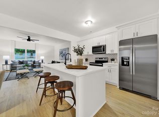 2728 Bramble Ridge Ct, Charlotte, NC 28215