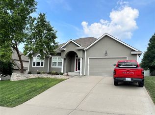 6919 N Charleston Dr, Kansas City, MO 64119