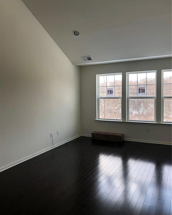 2nd image of 79 Meadow View Dr