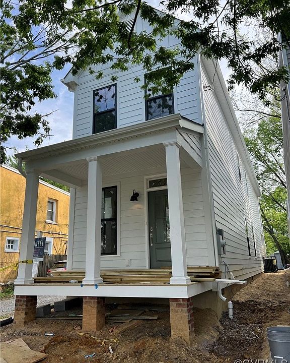 1st image of 3011 Q St