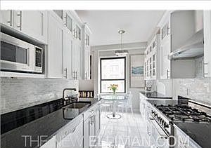 2nd image of 157 W 79th St APT 8A