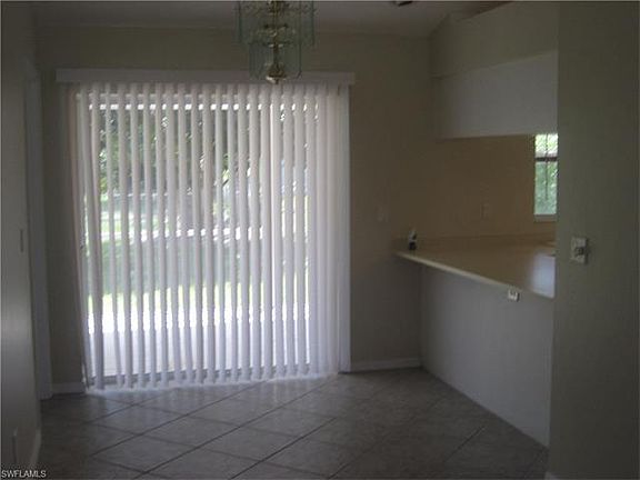 5th image of 618 SW 26th Ter