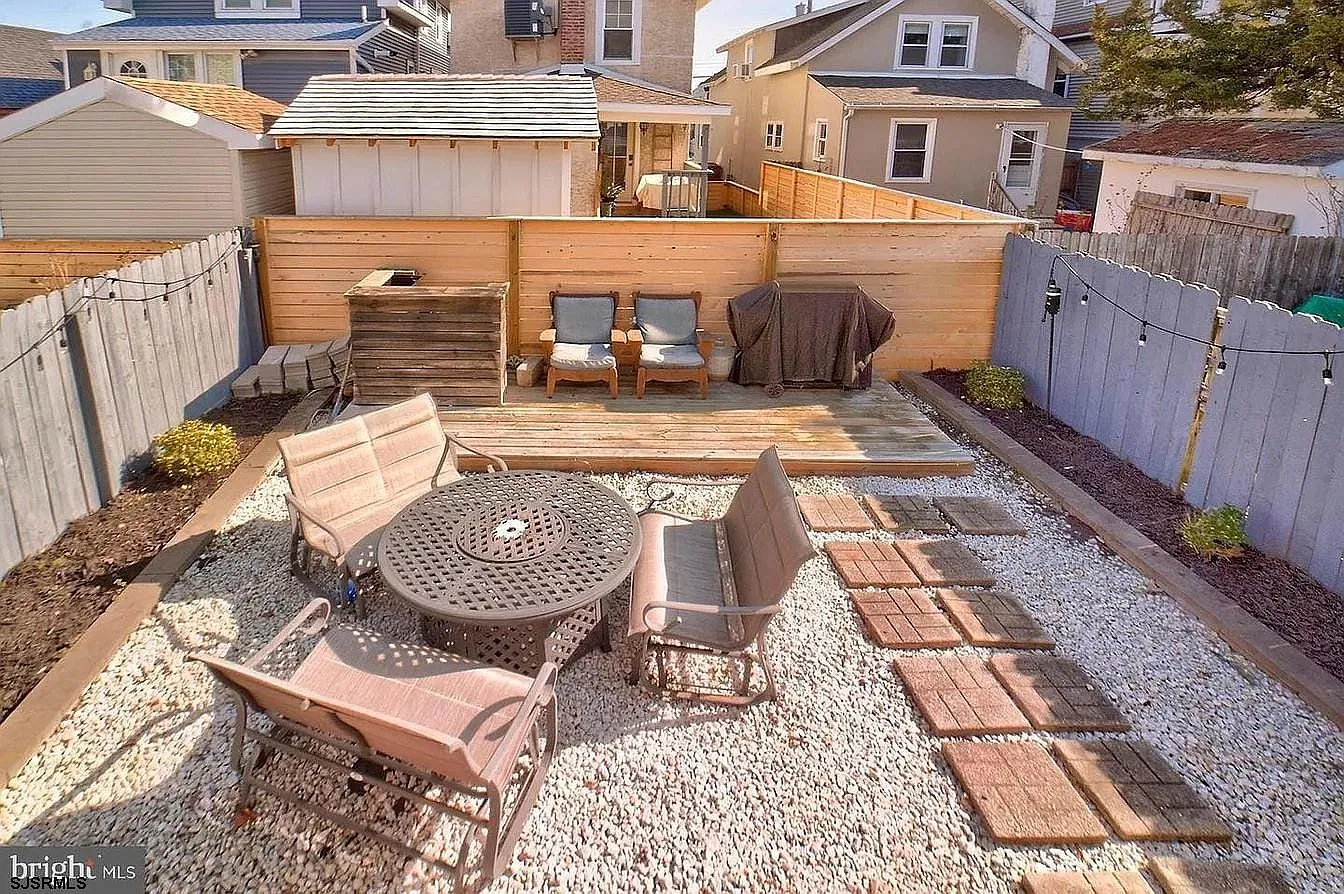 3 bed, 1.0 bath, $2,595 — Photo 3