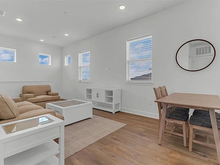 9687 Macbride Dr — Photo 7