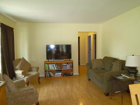 4th image of 109 N Ardmore Ave