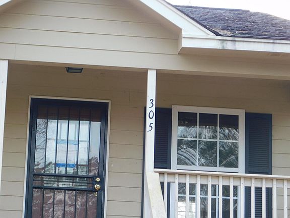 2nd image of 305 McKelvey St