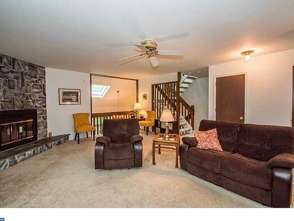 2nd image of 5557 Doral Dr
