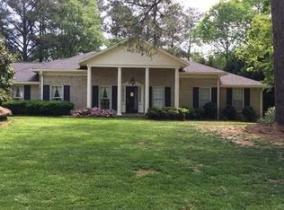 9475 River Lake Dr, Roswell, GA 30075