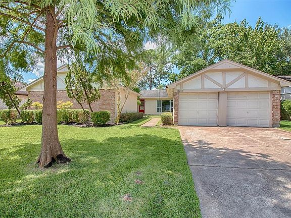 The mature trees provide wonderful shade.